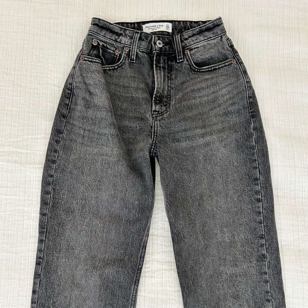 Abercrombie Vintage Straight High Rise Jeans 000